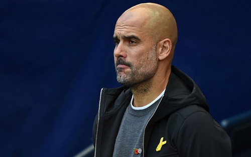 Pep Guardiola: 'City chưa hay như Barca. Arsenal từng ghi bàn bằng tay thì sao'