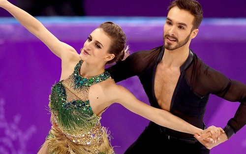 Thêm nữ VĐV ở Olympic mùa Đông 2018 'lộ hàng' khi biểu diễn