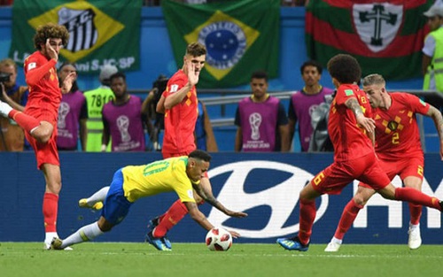 PHÂN TÍCH: Brazil thua Bỉ do Neymar ăn vạ quá nhiều?