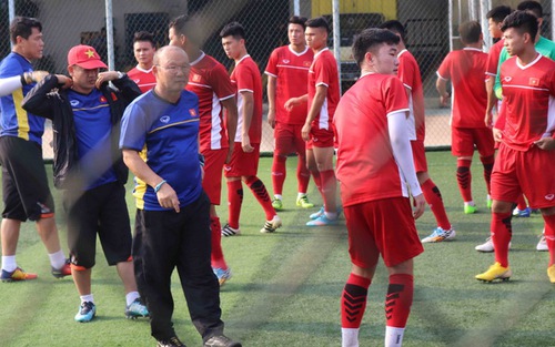 U23 Việt Nam: Duy Mạnh có thể thay Xuân Trường, sát cánh cùng Hùng Dũng trước U23 Nepal