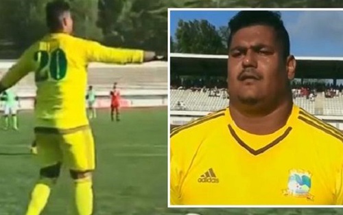 Thủ môn châu Phi gây sốt vì có thể hình như Ronaldo béo
