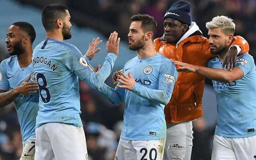 ĐIỂM NHẤN Man City 2-1 Liverpool: Fernandinho hay nhất. Guardiola thắng đấu trí với Klopp