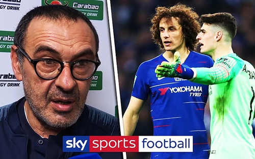 Sarri: 'Tất cả chỉ là hiểu nhầm'. Kepa: 'Tôi luôn tôn trọng chứ không chống lại HLV'