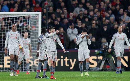 Video West Ham 1-1 Liverpool: The Kop chỉ còn hơn Man City 3 điểm