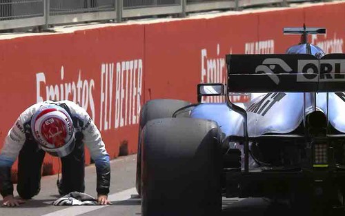 Tay đua F1 gặp 2 sự cố đầy đen đủi trước thềm Azerbaijan Grand Prix