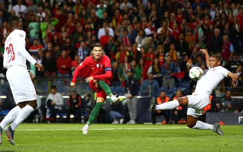 VIDEO Bồ Đào Nha 3-1 Thụy Sĩ: Ronaldo rực sáng với hat-trick, Bồ Đào Nha vào chung kết