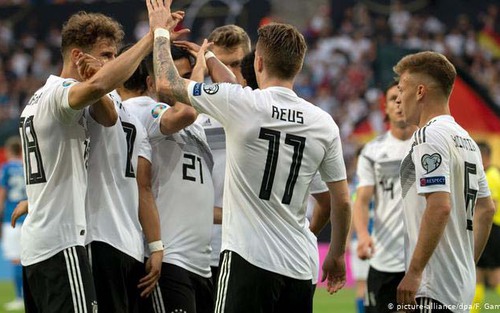 VIDEO Đức 8-0 Estonia: Marco Reus lập cú đúp, Neuer phá kỉ lục giữ sạch lưới