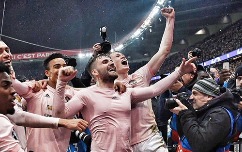 CĐV M.U muốn dựng tượng và trao hợp đồng trọn đời cho Solskjaer