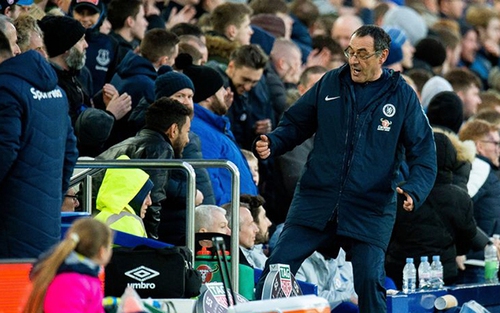 Maurizio Sarri: 'Cứ đá thế này Chelsea còn lâu mới vào Top 4'