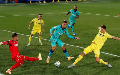 VIDEO bàn thắng Villarreal 1-4 Barcelona: Suarez và Griezmann khai hỏa