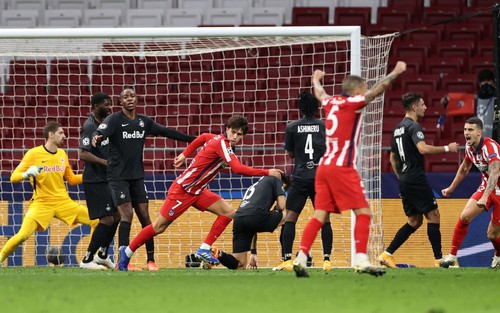 Kết quả bóng đá Cúp C1 sáng nay: Real lại mất điểm, Liverpool và Man City thắng dễ