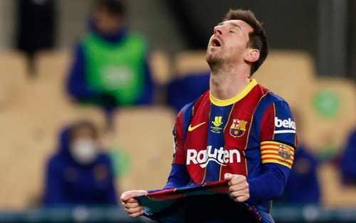 Bóng đá hôm nay 18/1: Cả đội MU hy vọng Pogba ở lại. Messi dính thẻ đỏ đầu tiên ở Barcelona