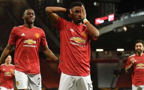 Diallo đang đi theo dấu chân của Rooney, Rashford