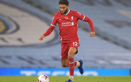 Klopp chỉ trích Southgate vì coi trọng John Stones hơn Joe Gomez