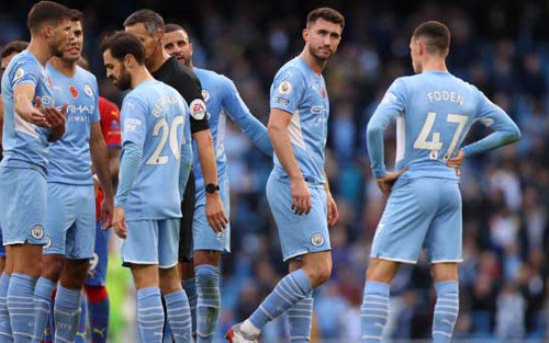 Man City 0-2 Crystal Palace: Laporte nhận thẻ đỏ, Man City thua sốc trên sân nhà