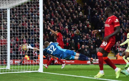 Liverpool 4-0 Arsenal: Mane và Salah ghi bàn, Liverpool vùi dập 'Pháo thủ'