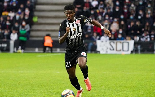 Soi kèo nhà cái Lorient vs Angers. Nhận định, dự đoán bóng đá Ligue 1 (21h00, 16/01)