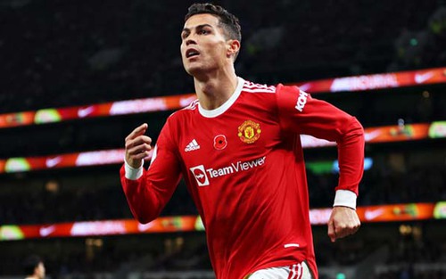 Ronaldo chỉ là 1 trong số 99 vấn đề của MU