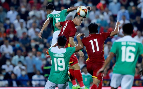 CĐV Indonesia chê đội nhà lãng phí tiền khi tập huấn tại Hàn Quốc