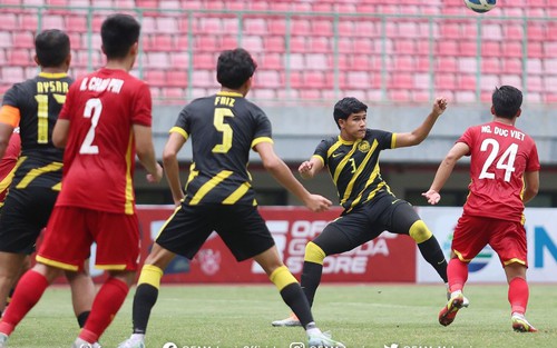 U19 Việt Nam thua U19 Malaysia 0-3 ở bán kết U19 Đông Nam Á