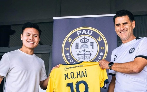 HLV Philippe Troussier: 'Quang Hải sẽ toả sáng ở Pau FC'