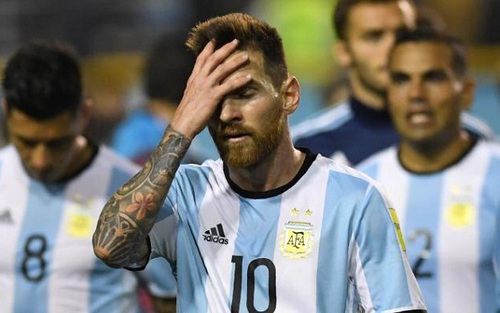 'Messi sai lầm vì... quá trung thành với Argentina'