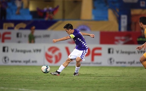 VIDEO Hà Nội 0-1 SLNA : 7 giây và 3 tình huống vô duyên không thể hiểu nổi