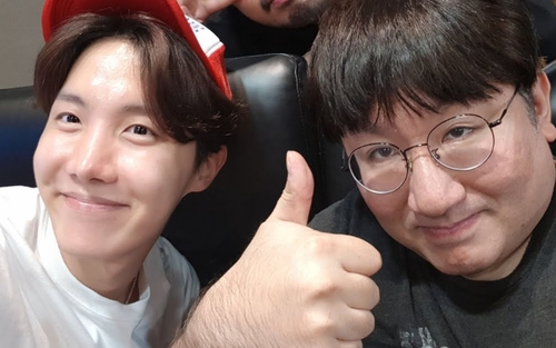 J-Hope BTS lý giải tên album 'Jack In The Box', không như fan nghĩ