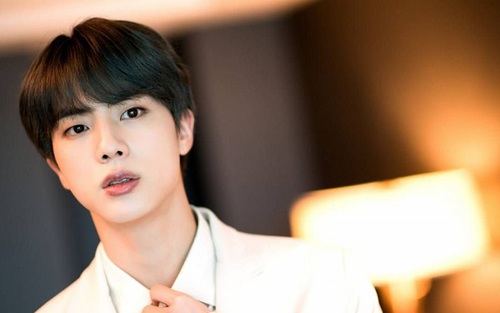 Jin BTS được tạm hoãn nhập ngũ tới cuối năm 2021