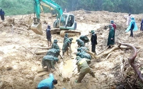 Tìm thấy thi thể 2 nạn nhân vụ sạt lở đất ở Quảng Bình