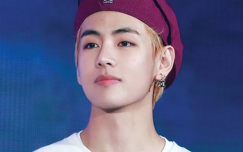 Cảm động cử chỉ V BTS dỗ dành ARMY nín khóc