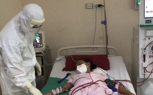 Công bố khỏi bệnh một trường hợp mắc COVID-19 kèm bệnh nền nặng