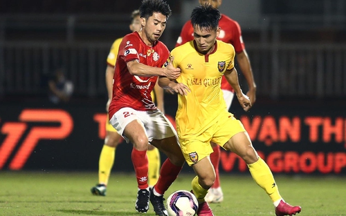 Lee Nguyễn mờ nhạt, TPHCM thua Quảng Ninh 0-2