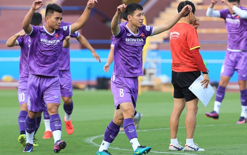 Bóng đá Việt Nam hôm nay: U23 Việt Nam 'luyện công' vào buổi trưa