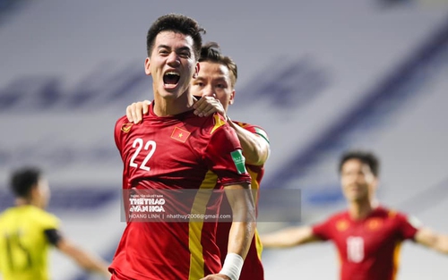 UAE 3-2 Việt Nam: Tuyệt vời tinh thần chiến đấu của tuyển Việt Nam