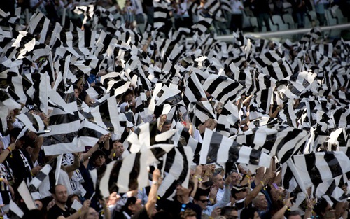 Juventus đoạt Scudetto thứ 6 liên tiếp, chỉ còn cách cú 'ăn ba' một trận thắng nữa