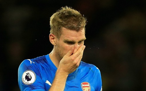 Mertesacker phát ngôn gây sốc dù đang chơi cho Arsenal