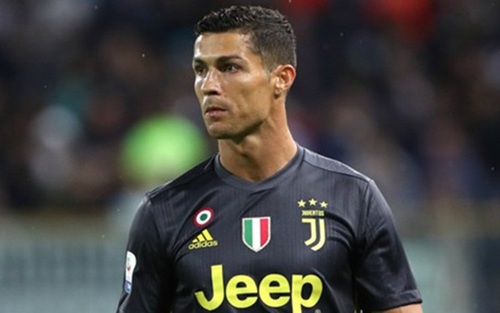Juventus mua Ronaldo quá hời, Chelsea lỗ nặng trên TTCN Hè 2018