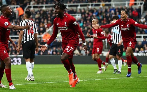 Liverpool: Không vô địch, vẫn vượt kỷ lục của MU