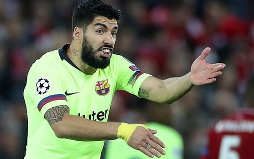 Luis Suarez: 'Barca phòng ngự như học sinh tập đá bóng trước Liverpool'