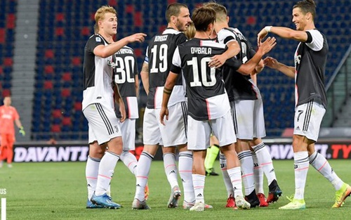 Serie A vòng 27: Ronaldo ghi bàn, Juve hạ Bologna. Milan thắng đậm nhất từ đầu mùa