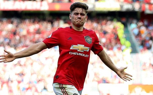 Ryan Giggs mách nước cho Solskjaer cách dùng Daniel James