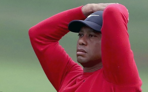 Tiger Woods đánh golf tệ chưa từng thấy ở PGA Tour