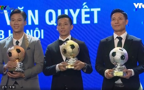 Văn Quyết giành Quả bóng vàng Việt Nam: Xứng đáng hay không xứng đáng?