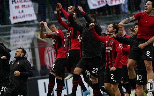 Milan 1-0 Sampdoria: Leao ghi bàn, Milan chiếm ngôi đầu Serie A