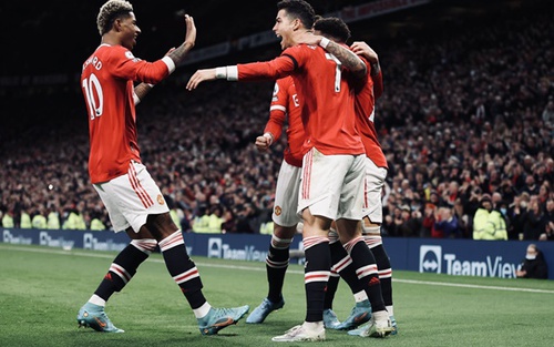 MU 3-2 Tottenham: Đôi vai Ronaldo và hy vọng Top 4