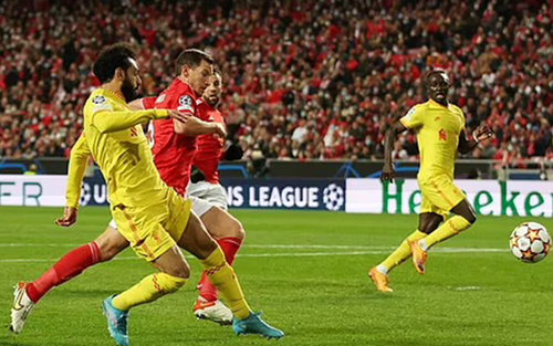 Liverpool: Chuyện gì đang xảy ra với Salah?