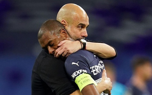 Man City bị loại cay đắng, fan MU khắp nơi ăn mừng