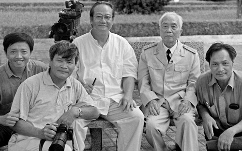 Xem những 'khoảnh khắc vàng' về Đại tướng Võ Nguyên Giáp của Nguyễn Đình Toán và Trần Định
