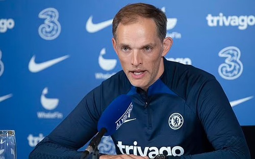 Thomas Tuchel nói gì khi chủ tịch Chelsea bị chỉ trích vì chuyển nhượng?
